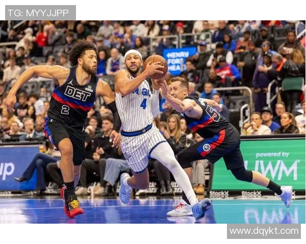 2007年NBA季后赛马刺与太阳的经典对决回顾与分析