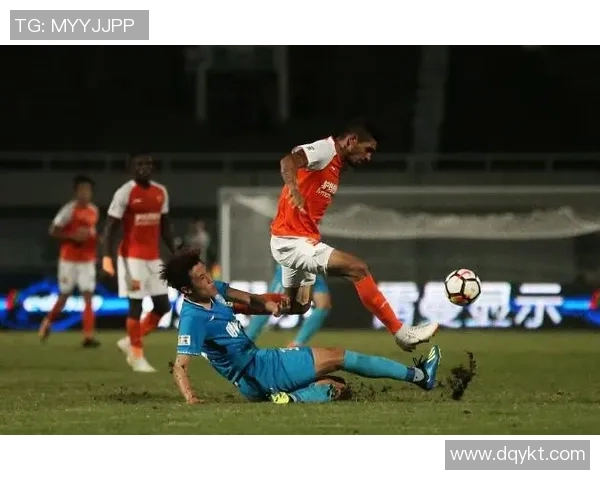 梅州客家迎战大连超越争夺联赛关键三分的激烈对决